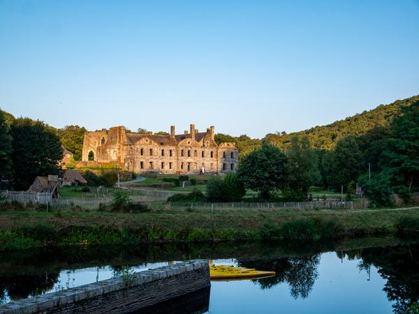 Photo de la façade de l'abbaye